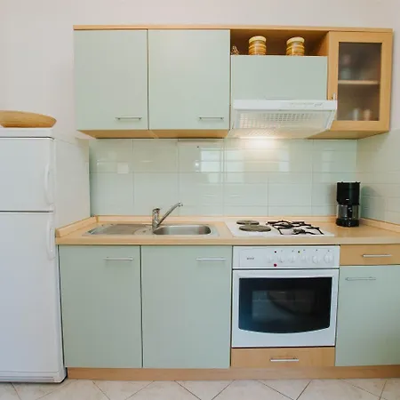 Dome شقة تروغير